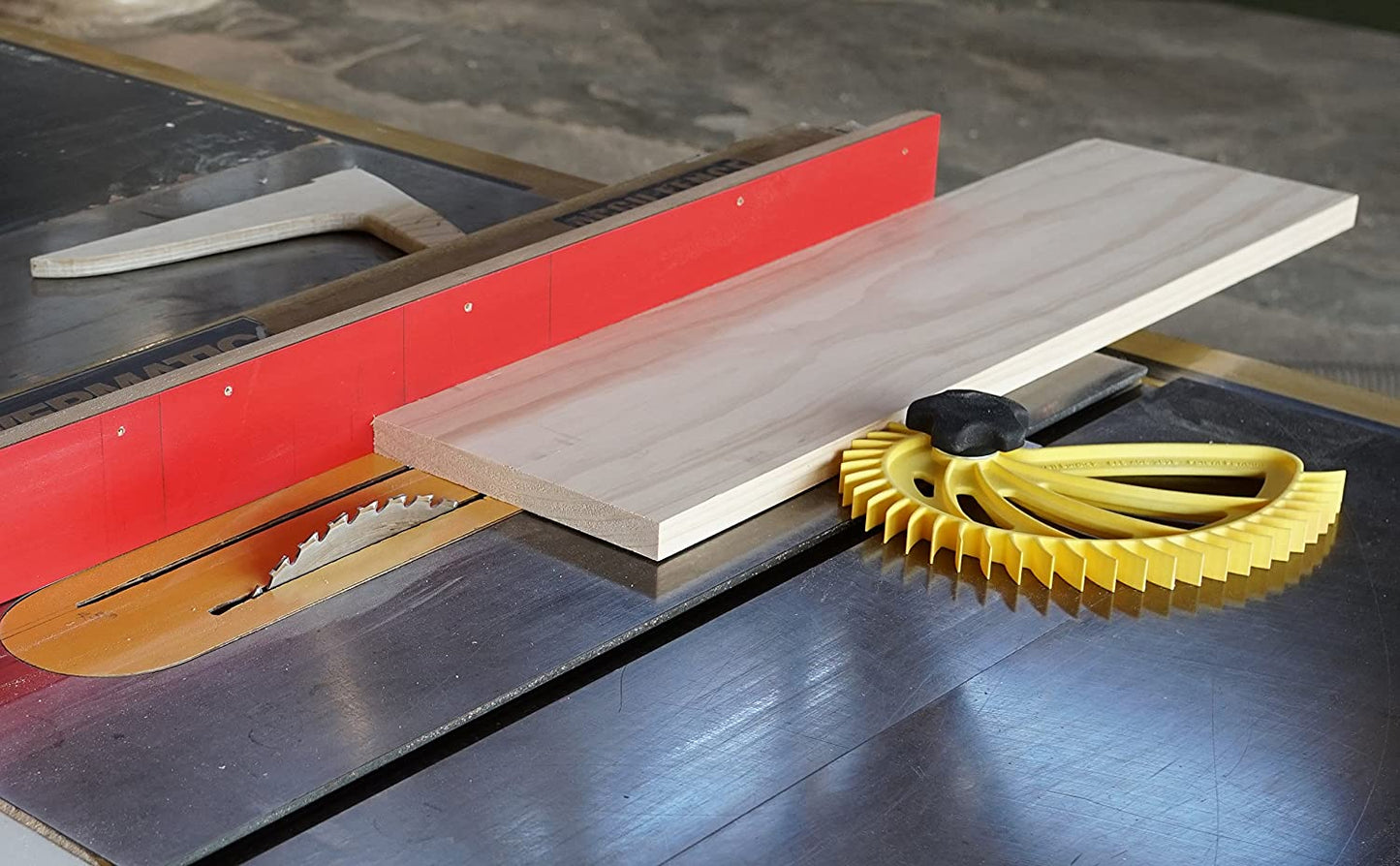 Featherboard for Table Saws, Router Tables, and Band Saws